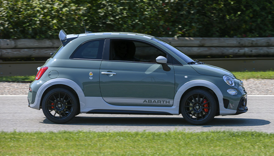 Abarth 695 70 Anniversario