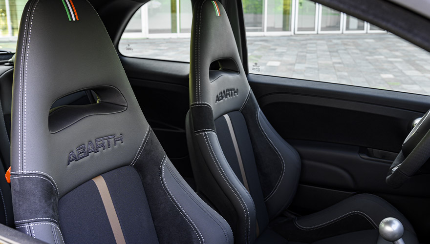 Abarth 695 70 Anniversario